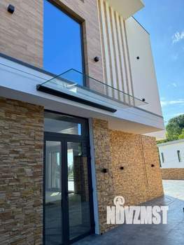 Коттедж 299м², 3-этажный, участок 5 сот.