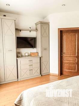 Дом 200м², 2-этажный, участок 10 сот.