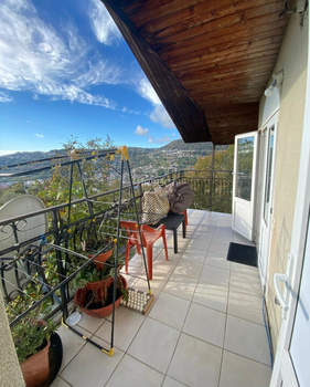 Дом 98м², 3-этажный, участок 7 сот.