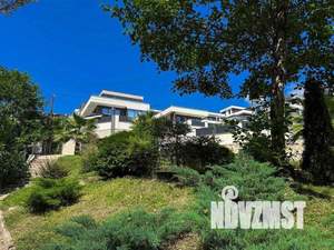 Дом 355м², 3-этажный, участок 5 сот.