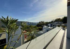 Дом 240м², 2-этажный, участок 5 сот.