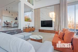 Коттедж 250м², 2-этажный, участок 20 сот.