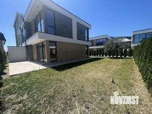 Таунхаус 150м², 2-этажный, участок 5 сот.