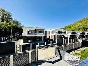 Дом 220м², 2-этажный, участок 5 сот.