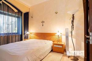 Дом 800м², 2-этажный, участок 30 сот.