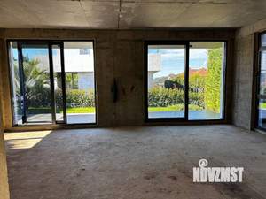 Дом 240м², 2-этажный, участок 6 сот.