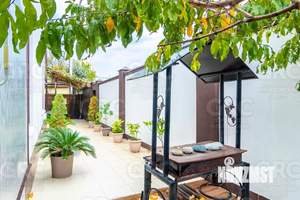 Дом 320м², 3-этажный, участок 3 сот.