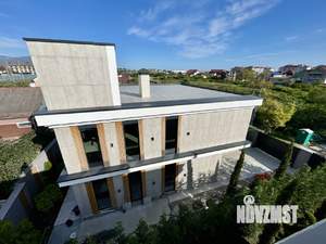 Коттедж 300м², 2-этажный, участок 6 сот.