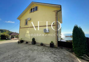 Дом 285м², 3-этажный, участок 10 сот.