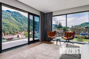 Дом 800м², 3-этажный, участок 11 сот.