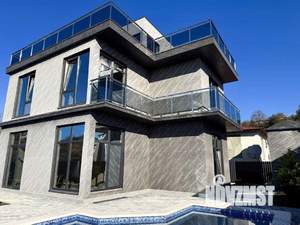 Дом 204м², 3-этажный, участок 4 сот.