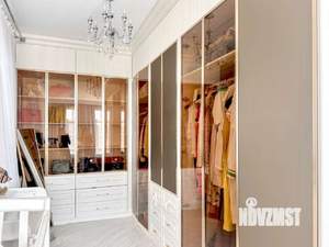 Дом 200м², 3-этажный, участок 3 сот.