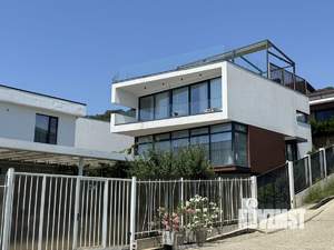 Коттедж 202м², 2-этажный, участок 3 сот.