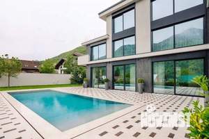 Дом 800м², 2-этажный, участок 11 сот.