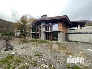 Дом 495м², 3-этажный, участок 15 сот.