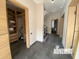 Дом 230м², 3-этажный, участок 13 сот.