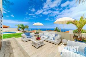 Дом 253м², 2-этажный, участок 10 сот.