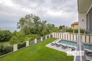 Дом 230м², 2-этажный, участок 8 сот.