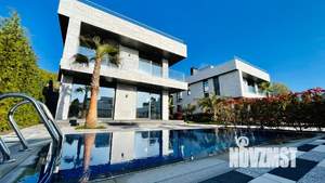 Дом 274м², 2-этажный, участок 5 сот.