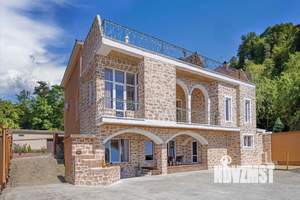 Дом 570м², 3-этажный, участок 5 сот.