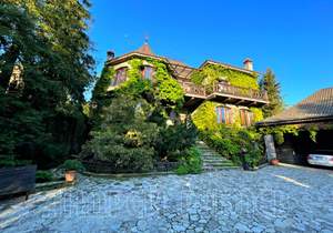 Дом 428м², 3-этажный, участок 21 сот.