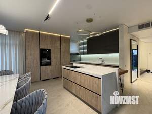 Дом 250м², 2-этажный, участок 6 сот.