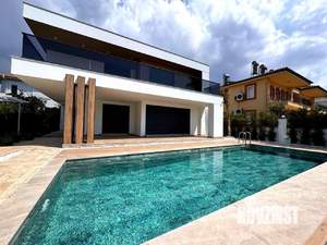 Коттедж 240м², 2-этажный, участок 7 сот.