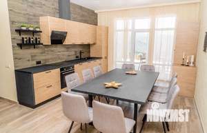 Дом 300м², 3-этажный, участок 6 сот.