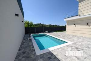 Дом 229м², 3-этажный, участок 5 сот.