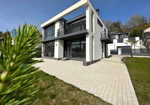 Дом 250м², 2-этажный, участок 7 сот.