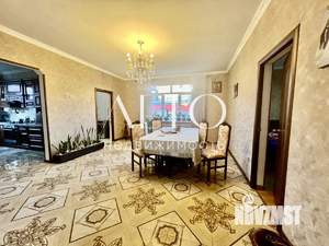 Дом 260м², 3-этажный, участок 8 сот.