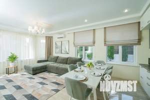 Дом 205м², 3-этажный, участок 5 сот.