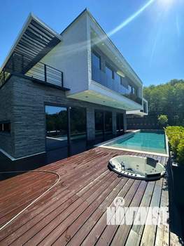 Дом 255м², 2-этажный, участок 5 сот.