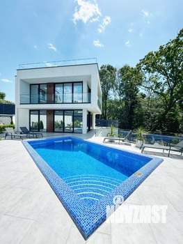 Дом 300м², 2-этажный, участок 6 сот.