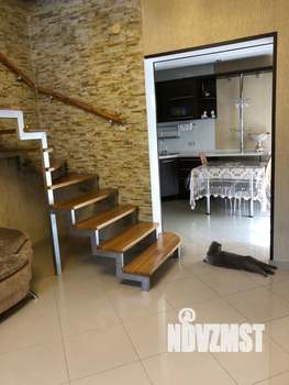 Дом 238м², 3-этажный, участок 5 сот.