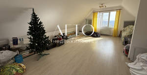 Дом 300м², 3-этажный, участок 10 сот.