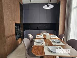 Дом 270м², 3-этажный, участок 6 сот.