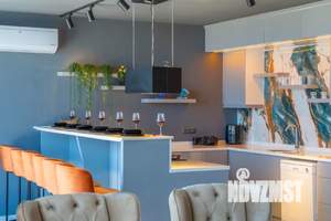 Коттедж 242м², 2-этажный, участок 8 сот.