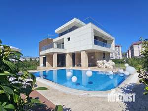 Дом 650м², 3-этажный, участок 9 сот.