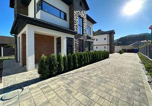 Дом 240м², 2-этажный, участок 5 сот.