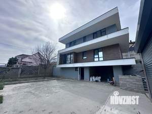 Дом 251м², 3-этажный, участок 4 сот.