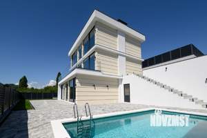 Дом 229м², 3-этажный, участок 5 сот.