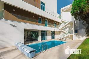 Коттедж 968м², 5-этажный, участок 14 сот.