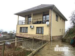 Коттедж 233м², 3-этажный, участок 10 сот.