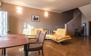 Дом 656м², 2-этажный, участок 9 сот.