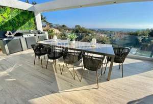 Дом 250м², 2-этажный, участок 8 сот.