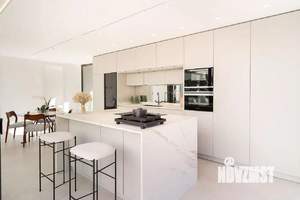 Коттедж 180м², 2-этажный, участок 8 сот.