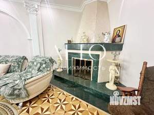 Дом 276м², 3-этажный, участок 5 сот.