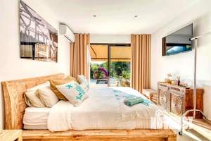 Дом 230м², 2-этажный, участок 8 сот.