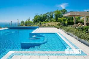 Коттедж 700м², 2-этажный, участок 15 сот.